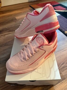 Jordan Women's Low-Top Sneakers in Light Pink and Coral